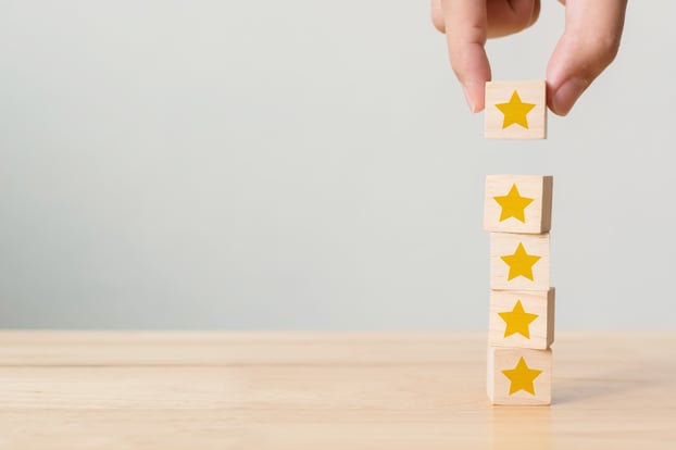 Holz_Würfel_Stapel_308626940